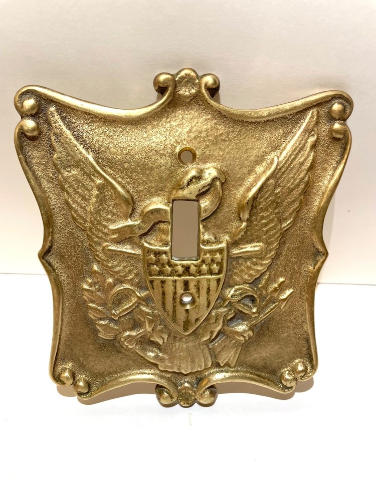 VINTAGE 1960’s SOLID BRASS Eagle Motif Single Light Switch Cover! RARE!