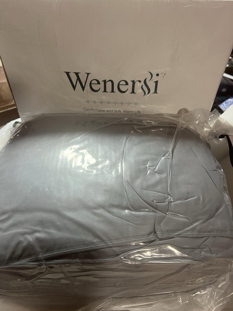 Weber’s Luxurious Feather Down Comforter (twin) Gray NEW