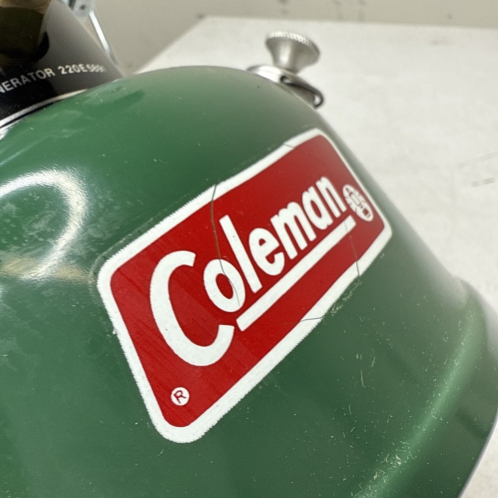 COLEMAN LANTERN MODEL 220K Double Mantle Dated 12/80 Globe *GOOD CONDITION*