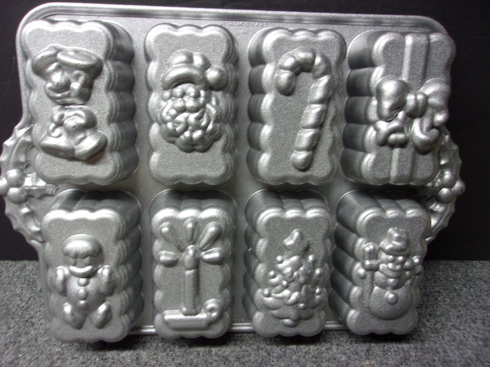 Nordic Ware Holiday Mini Loaf Pan