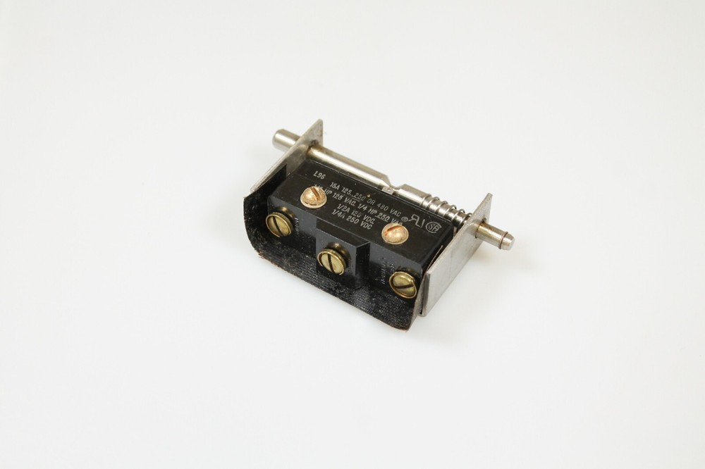 1AC2 Microswitch Push Switch