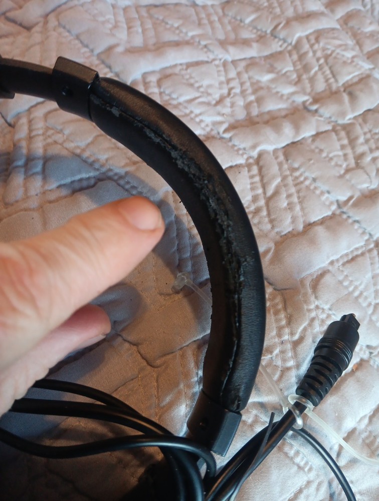 1Mii B0302 Wireless Audio Adapter Black Transmitter,MPOW Headphones 100maDC5V