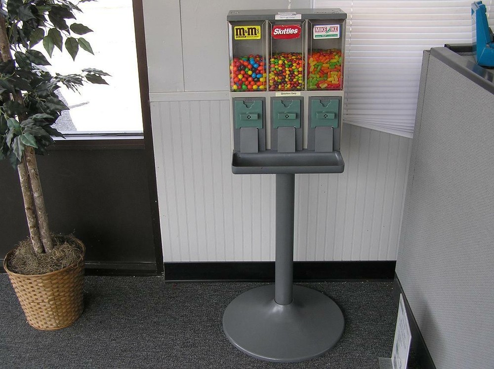 VENDSTAR 3000 BULK CANDY MACHINE BACK DOOR / Free Ship!