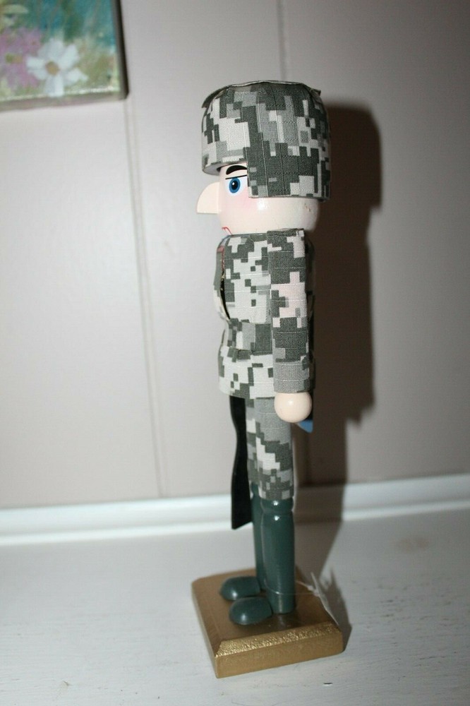 CHRISTMAS NUTCRACKER -NEW 10" SOLDIER