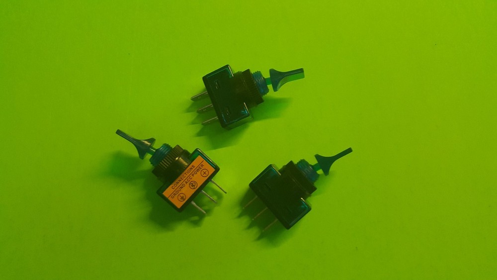 blue 12v switch 20 AMP max