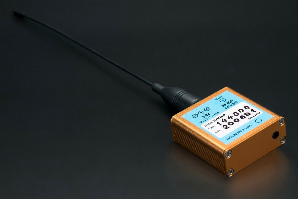 RF Transmitter FM 144 MHz TAFM2833 Low Spurs Alluminum Case [with Antenna]