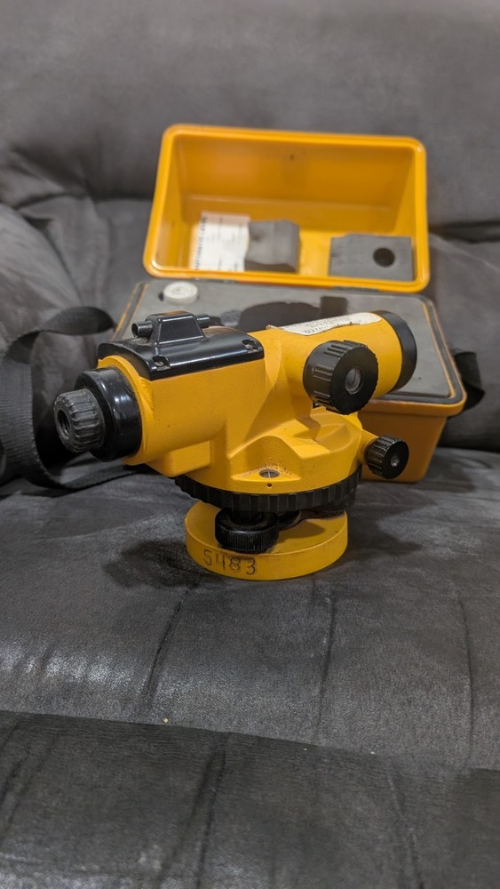 Northwest NAL-26 Automatic Level With Case