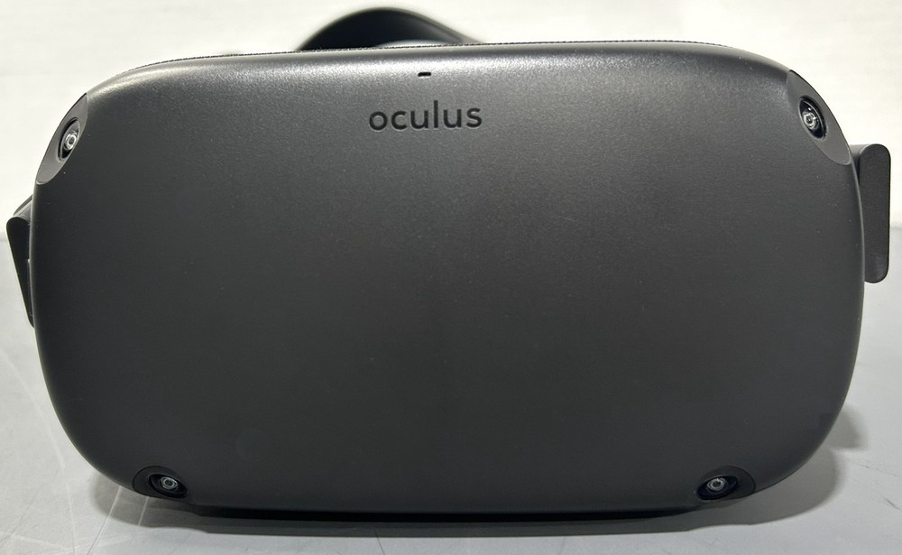 Oculus Quest 1 Black VR Headset With Controllers and Charger Tested