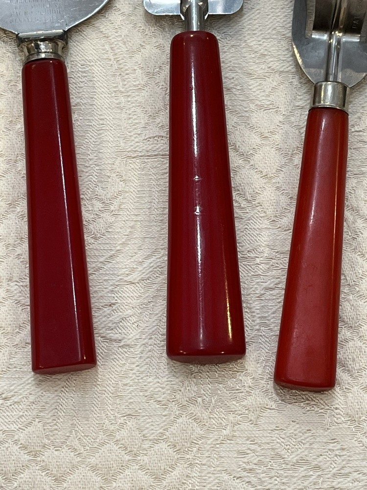 3 Red Bakelite Serving Pieces P&G Spreader -Pie Server With Prongs & Cake Server
