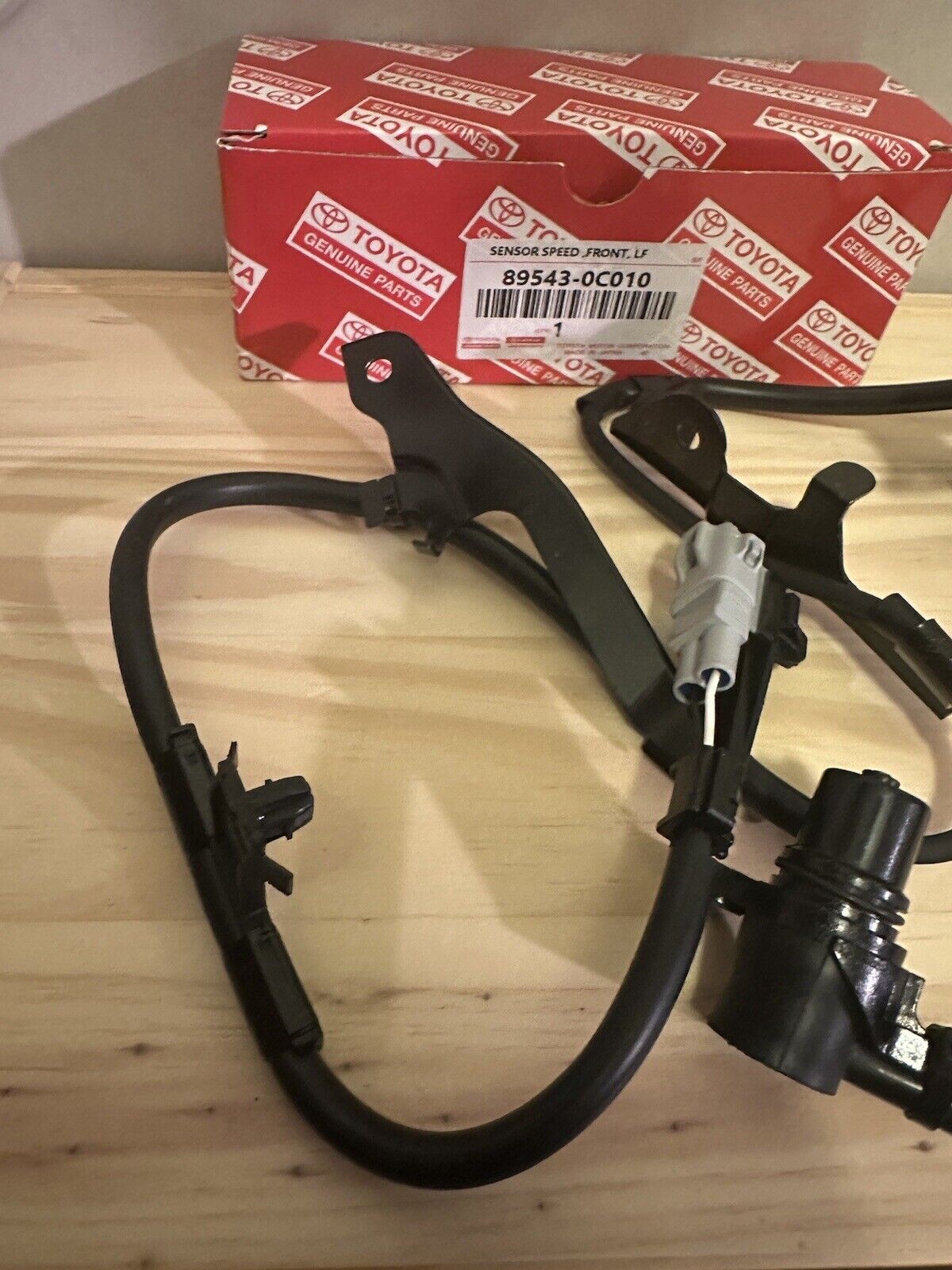 OEM Toyota ABS Wheel Speed Sensor Front-Left Sequoia 2001-2007 Tundra 2000-2006