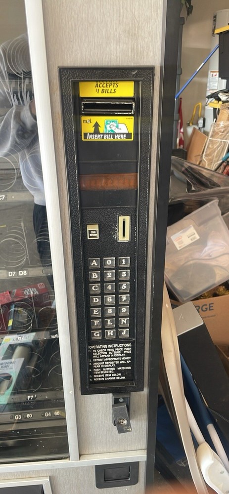 Vending Machine Model 3158