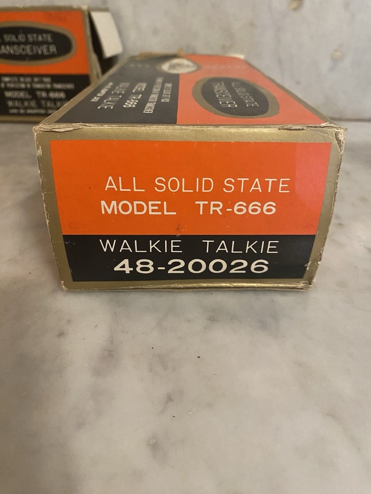2 Vtg Peerless All Solid State Transceiver Model TR-666 Walkie Talkies Tested