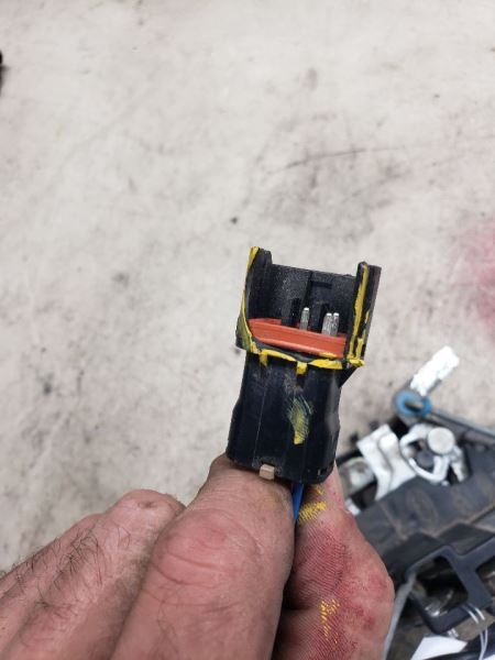 SPECTRA 2002 Keys/Latches/Locks 1011384