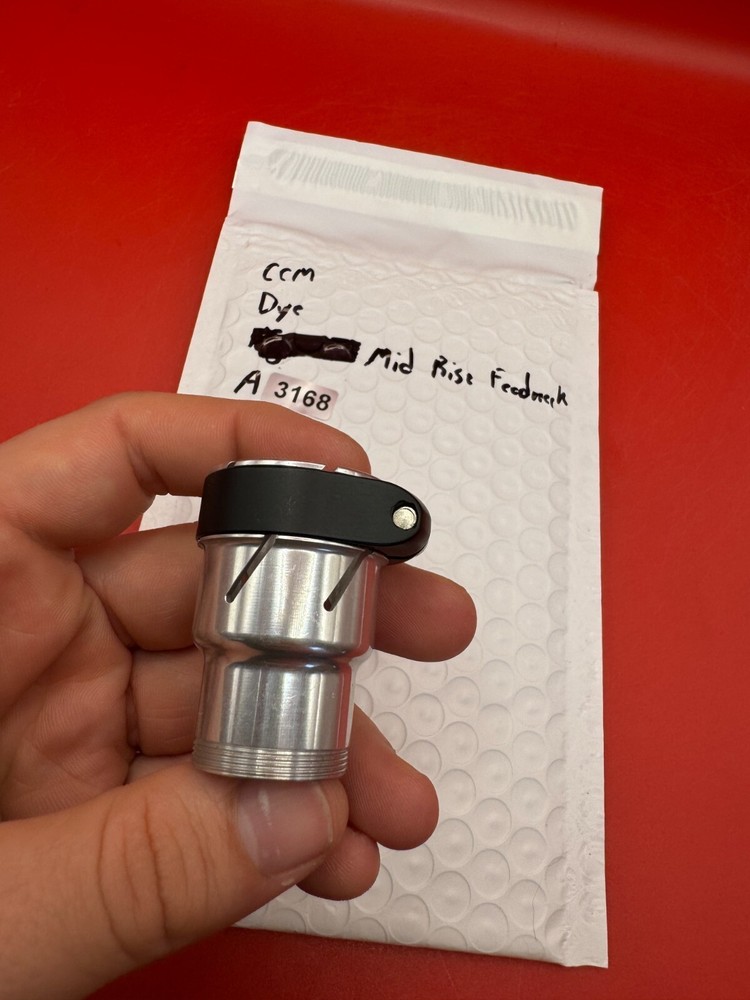 CCM Dye Mid Rise Feedneck