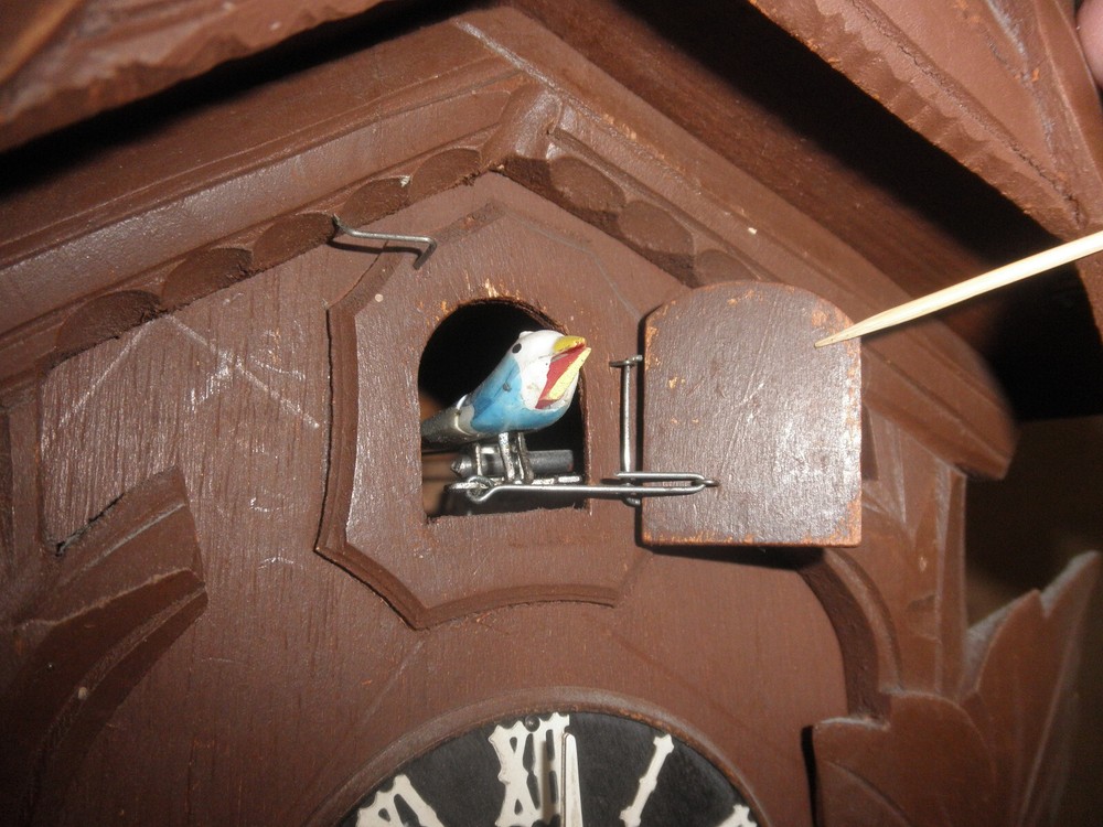 German Black Forest made working Herbert Herr 8 day Cuckoo Clock CK3225