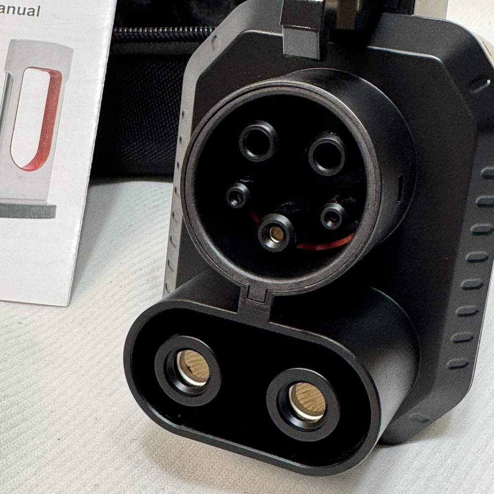 CCS1 Supercharger Adapter 1000V 500A Max