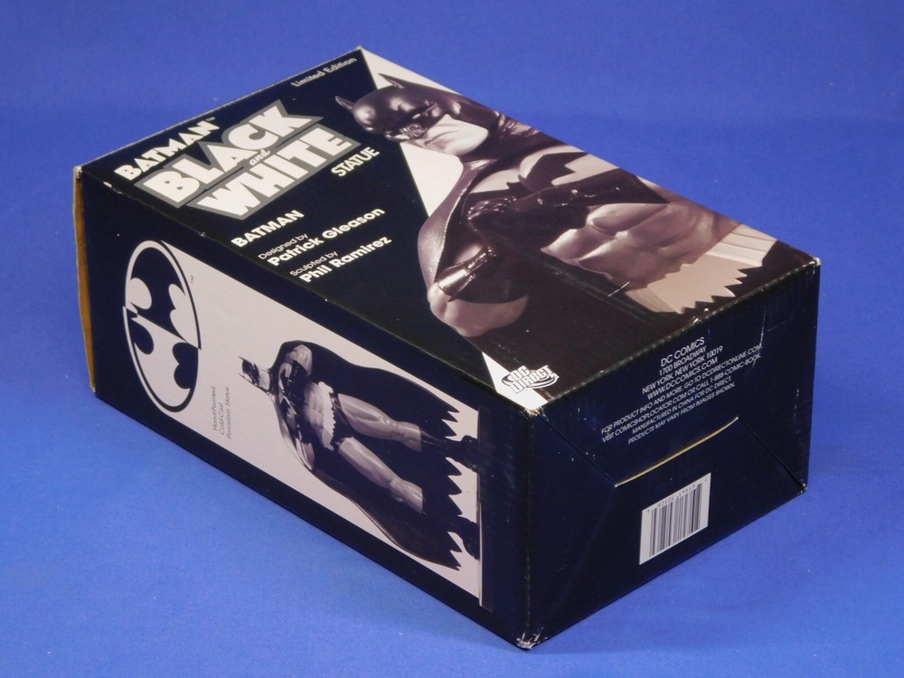 DC DIRECT BATMAN BLACK & WHITE STATUE BY PATRICK GLEASON