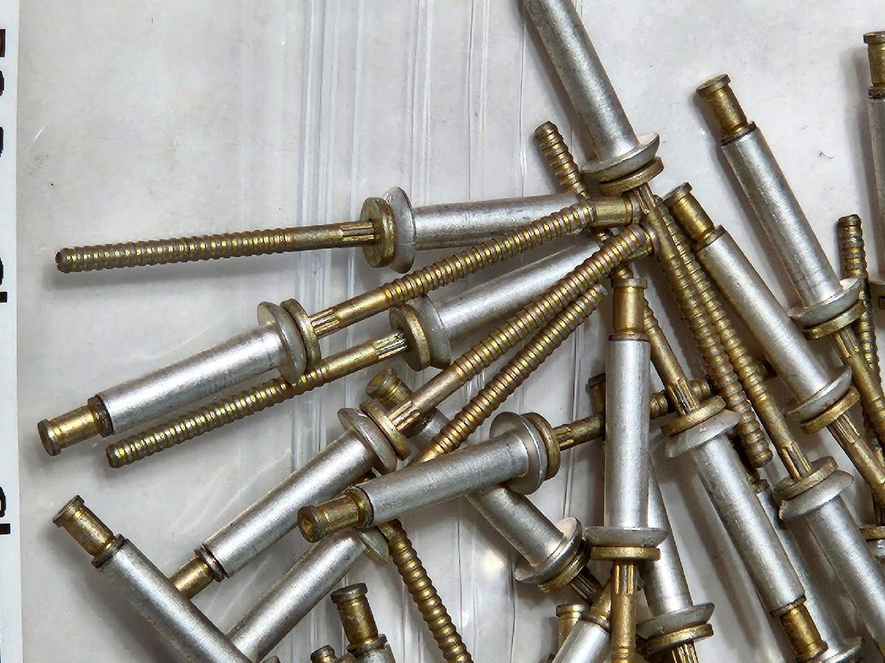 50 Pcs Cherry Cherrymax Blind Rivets CR3213-4-7 Grip .375 - 437