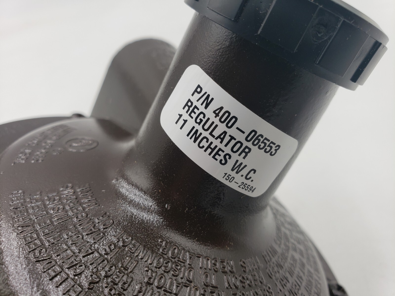 LB White Propane Regulator LP 11" WC 2nd Stage Vent Over Outlet 550-06553 3/4"