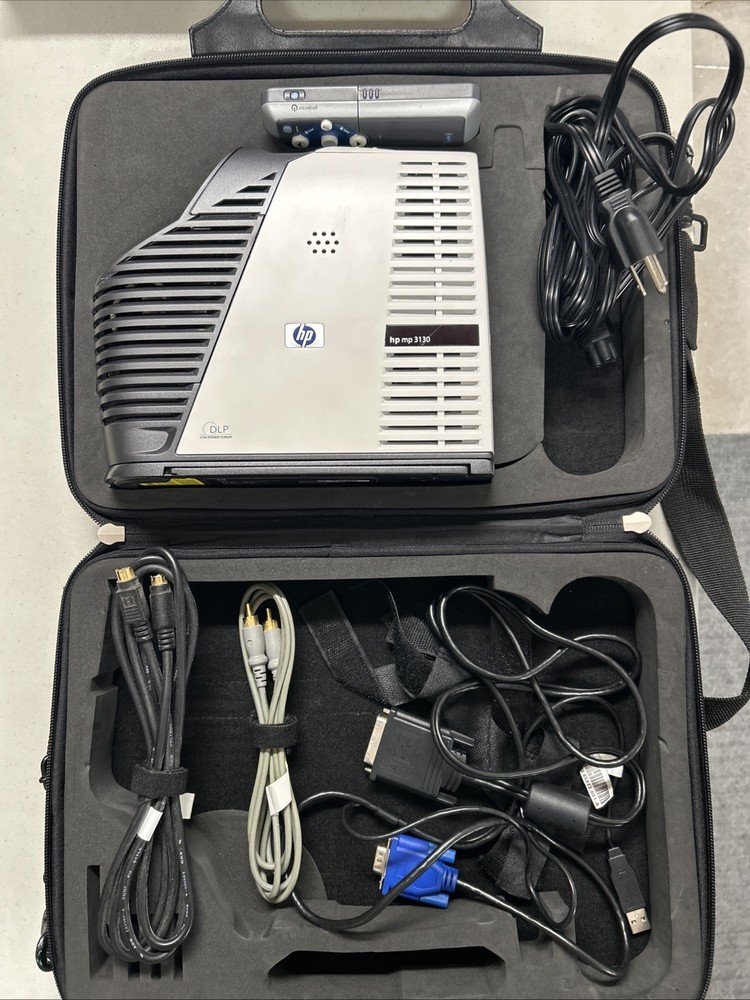 HP MP 3130 Digital Projector with Case, Cords, and Remote