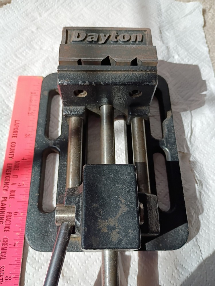 Dayton FTK06 3" Machine Vise with Fixed Base Pre-owned