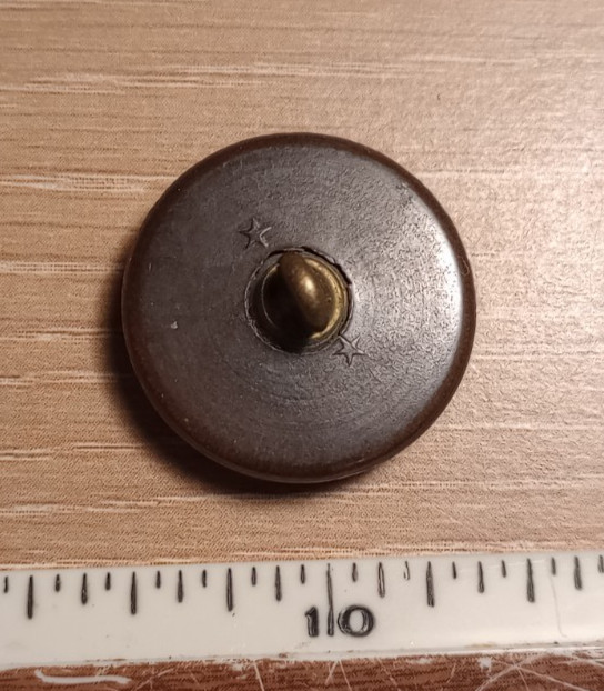 US ARMY WW1 Vegetable Ivory 7/8" jacket button, domed, two star backmark