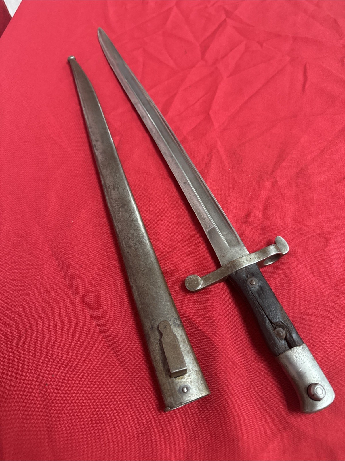 PORTUGUESE MODEL 1885 BAYONET WITH SCABBARD MARKED STEYR A946