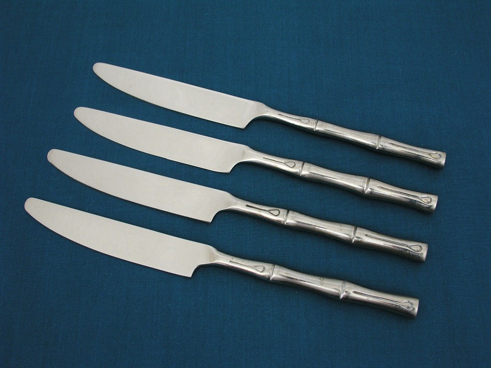 HAMPTON - BAMBOO - STAINLESS FLATWARE - (4) 8 7/8" NEW FRENCH SOLID KNIVES