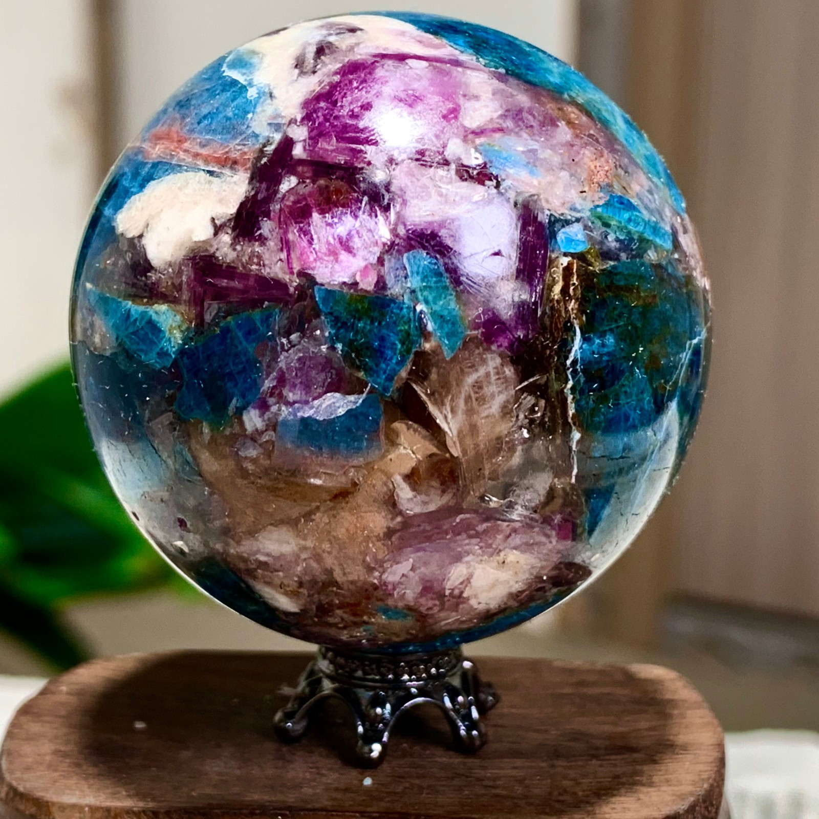 152G Natural Blue Aptite +Sun Stone purple lepidolite Sphere mineral sample