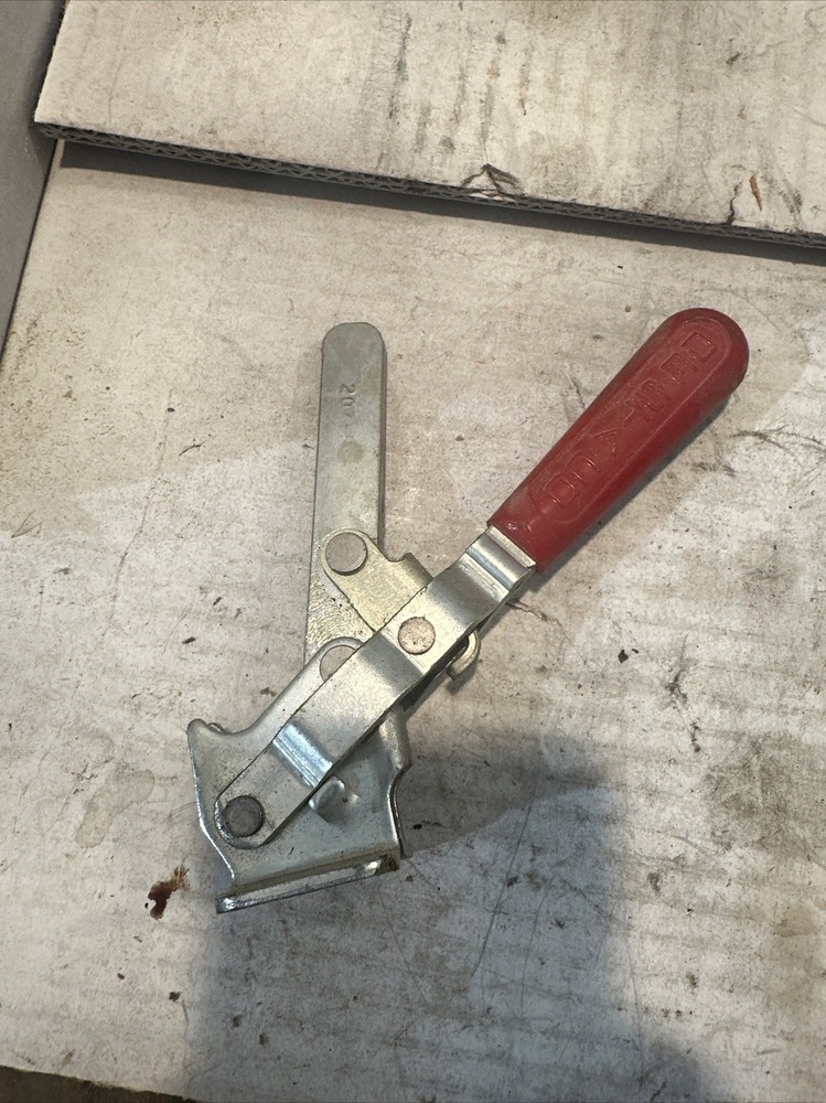 Destaco #207-U New Condition (SW3)