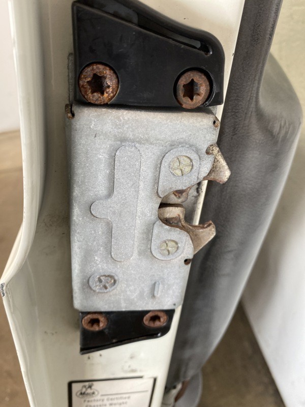 2014 Mack CXU Door (606-13987)