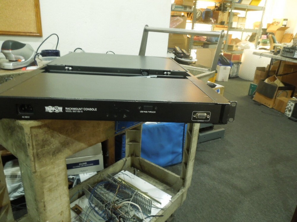 Tripp-Lite Model: B021-000-19 Rackmount Console