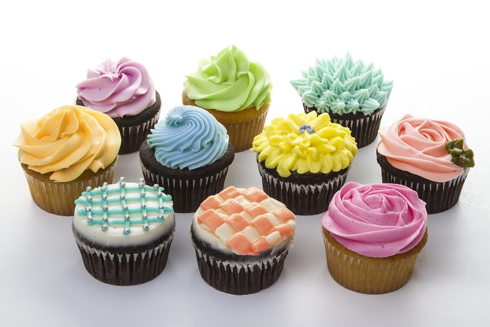 PrepWorks Decorating Kit - Complete Set for Cake, Cupcake, and Cookie Decorat...