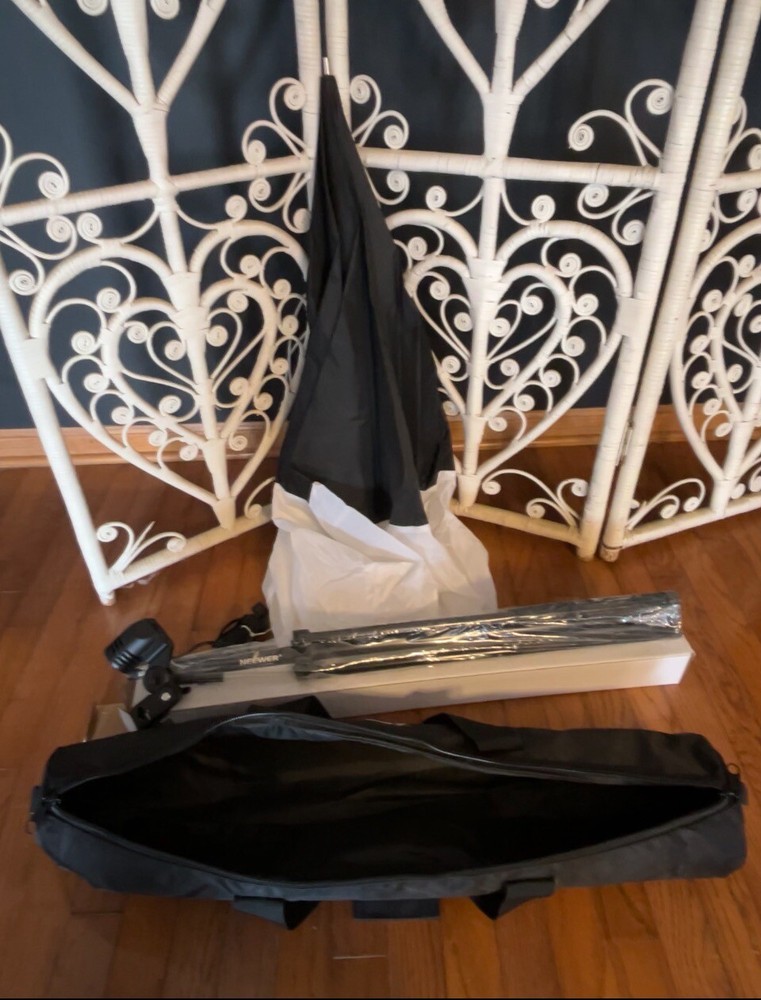 Neewer Soft Box Lantern 360* / 90cm Light Diffuser/ One step Quick Release