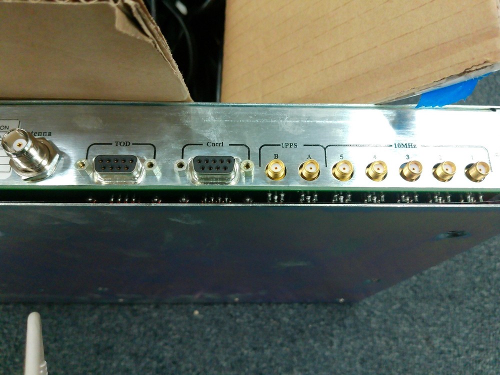 FEI-Zyfer AccuSync 373-300-11 GPS Synchronized Time Frequency