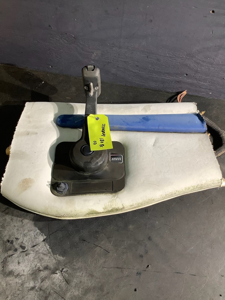 Volvo Penta Side Mount Throttle Control Box Assy. / 2007 Stingray 180RX