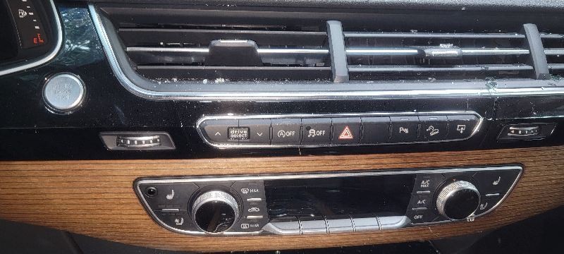 2017 Audi Q7 Camea/Projector Left Driver Blind Spot Module