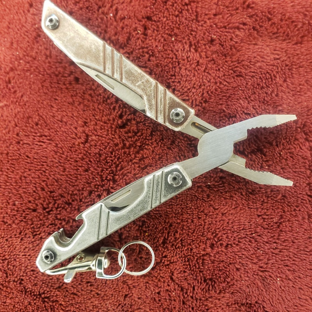 True utility Pocket Multi Tool BG22J