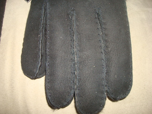 UGG SHEEPSKIN BLACK GLOVES SIZE L