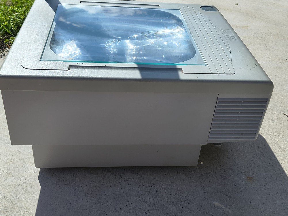 3M 1700 Series overhead projector