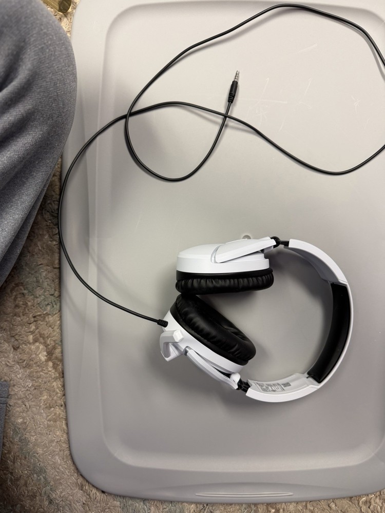 Microsoft Xbox One S Console Bundle HDMI Wired Controller & Headset