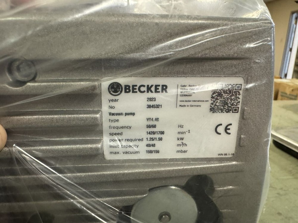 Becker VT4.40 Vacuum Pump VT440 VT4.40