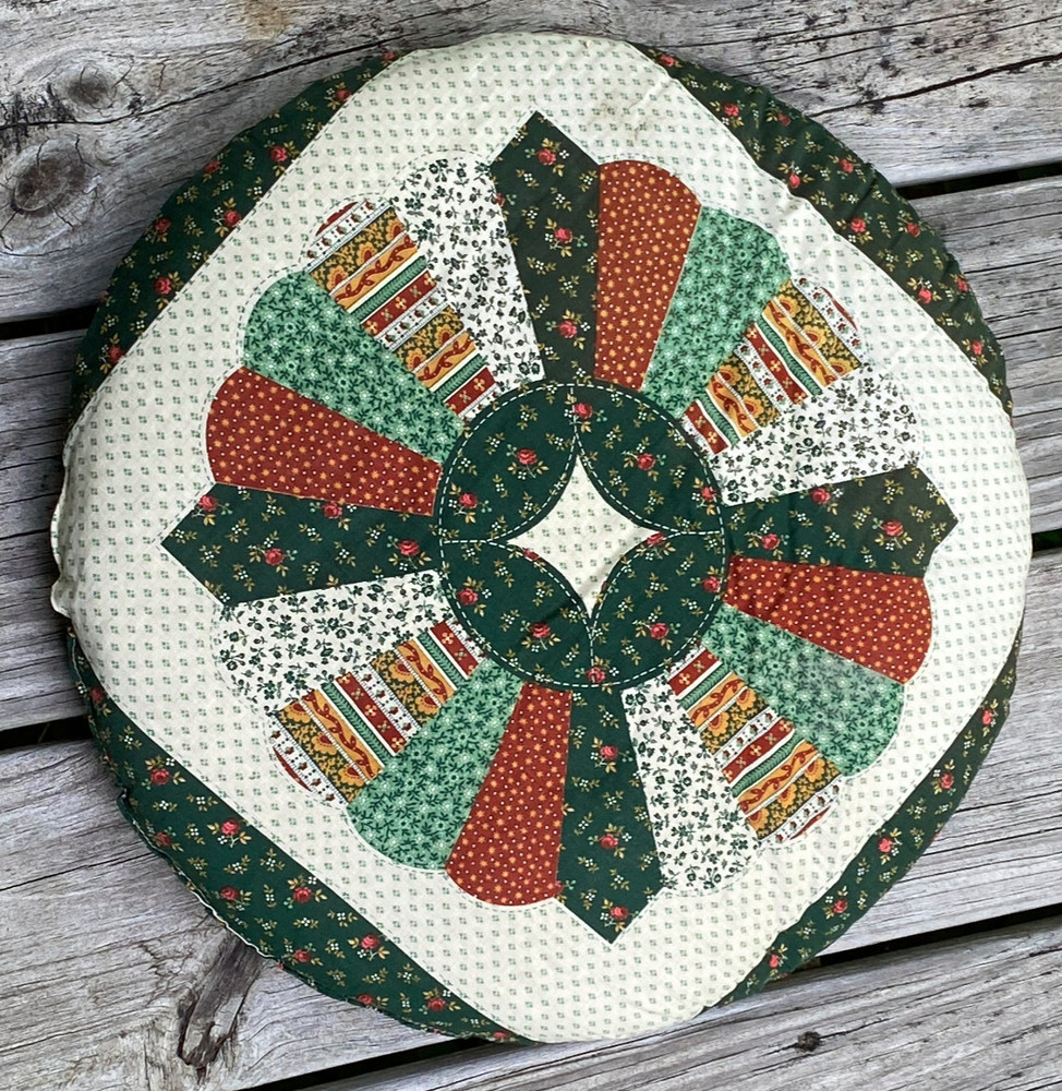 Vintage Handmade Dresden Plate Quilt Pattern Pillow Boho Cottage 70s Patchwork
