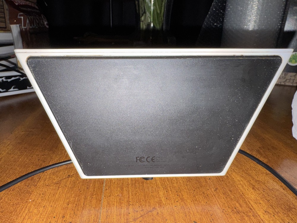 Amazon Echo Show 1st Generation WHITE Model MW46WB – TESTED & WORKING