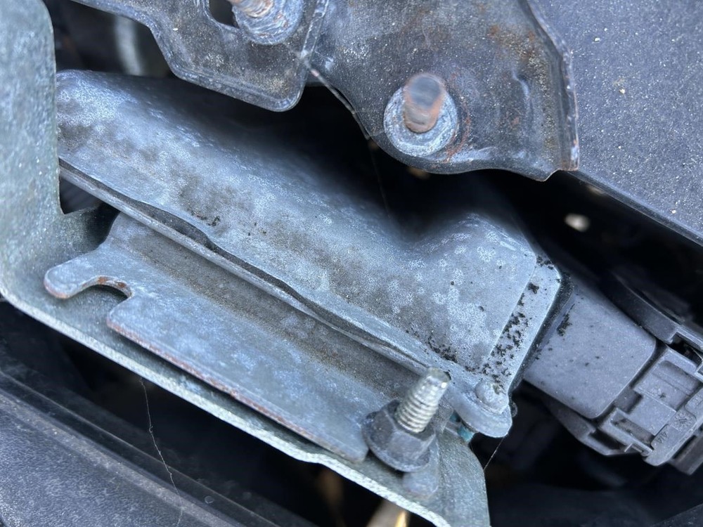 ALTIMA 2016 High Mounted Stop Light 104955437