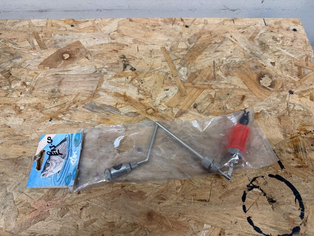 CARP PIKE FISHING TACKLE - RED BUTT BANGER BOBBIN INDICATOR, SWINGER