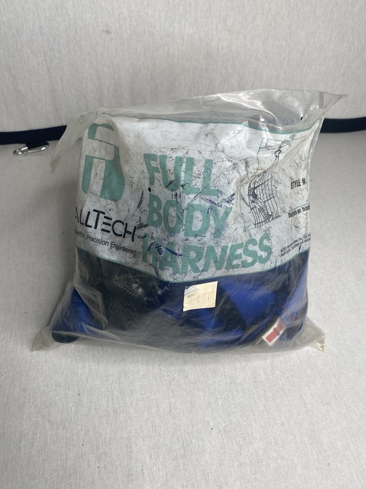 FallTech 7017 Contractor Full Body Harness, Universal Fit