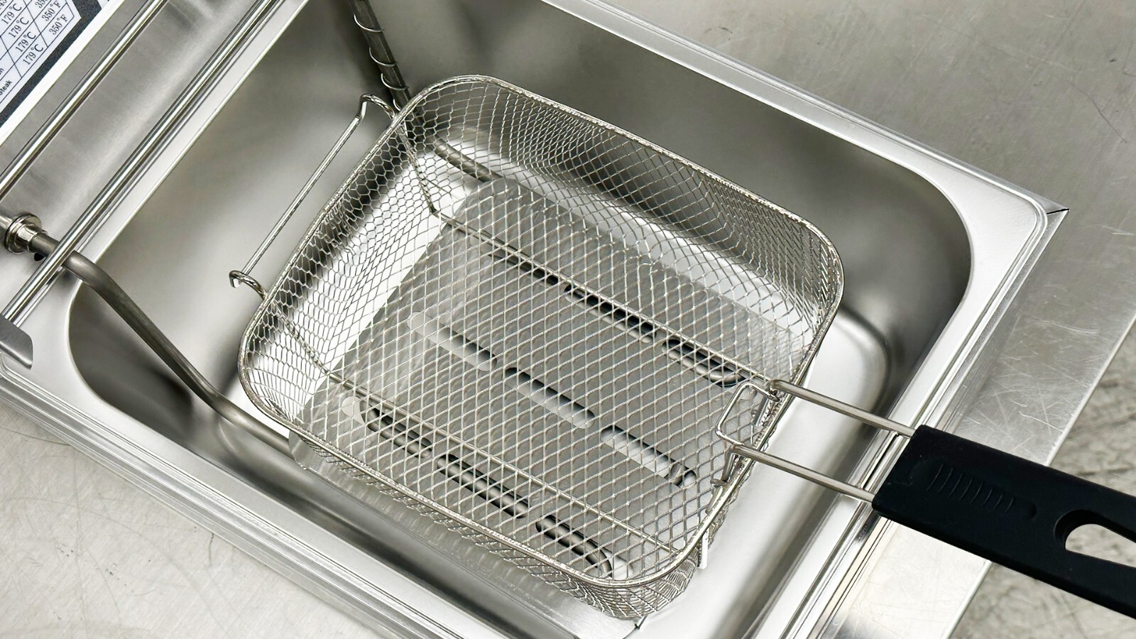 NEW 6L 1600W Electric Deep Fryer Single Tank Basket Commercial Restaurant