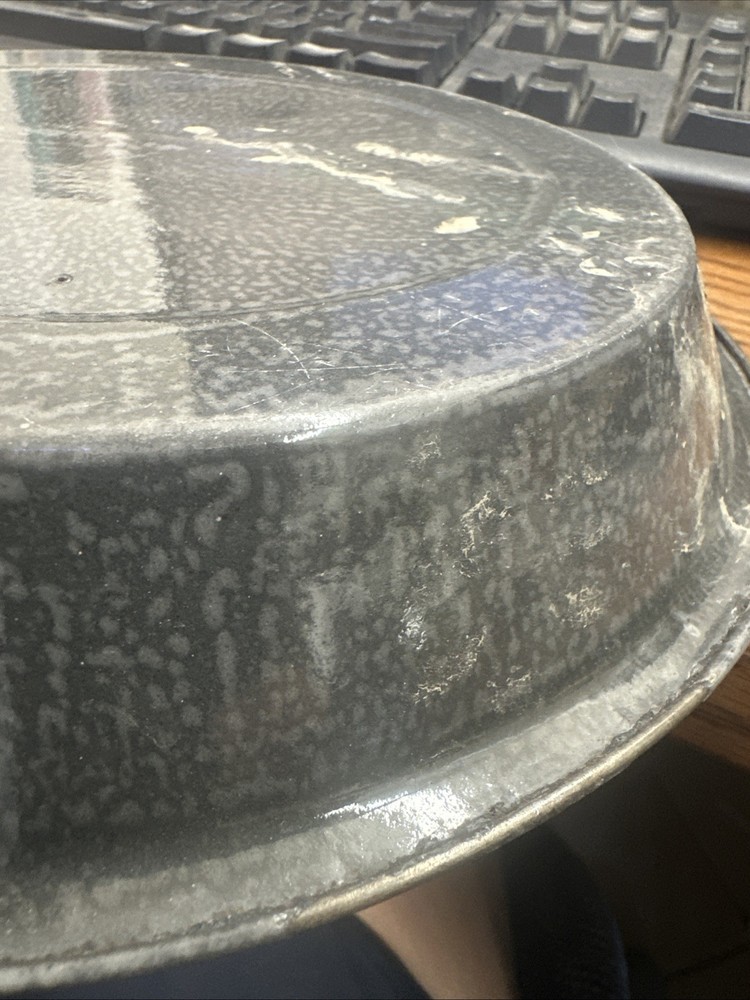 Enamelware / metal pie plate, gray