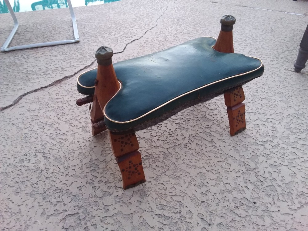 VINTAGE ANTIQUE CAMEL SADDLE/STOOL FOLDING LEGS